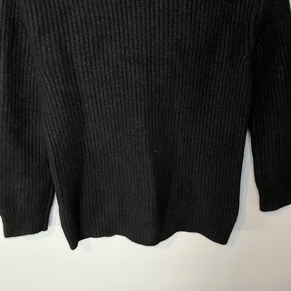 GUCCI 100% Cashmere Ribbed Mock Neck Sweater - Picture 7 of 15
